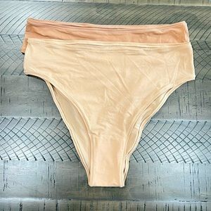 Pair of two new Skims fits everybody bikini. Size XL